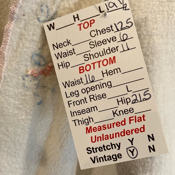 Vintage Embroidered Cream 1930’s cotton flannel. Box A - Picture 3 of 5